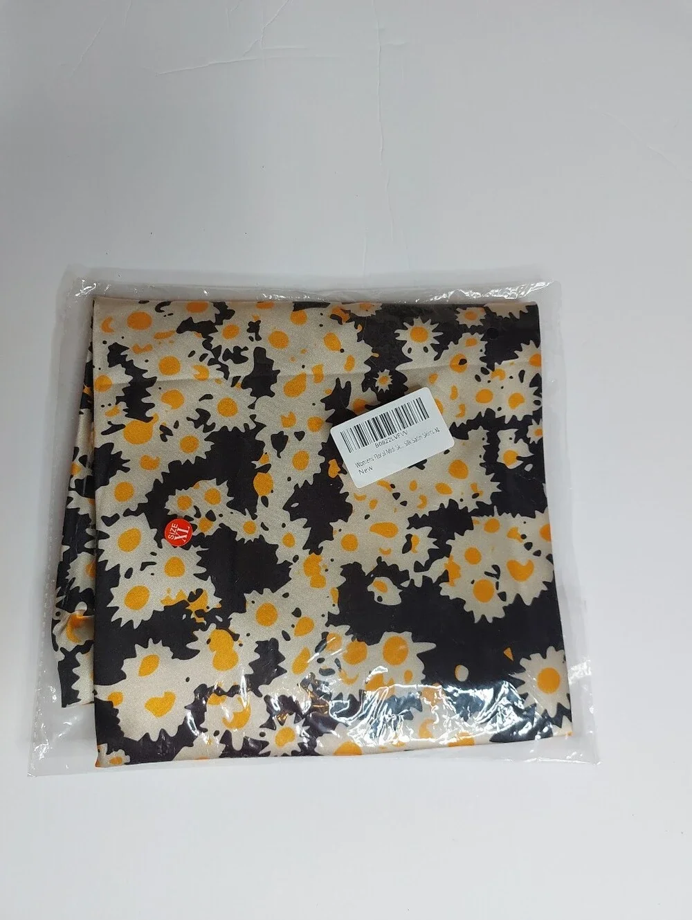 Floral Daisy Print Satin Midi Skirt - Size XL - Black & Yellow - Picture 9 of 9